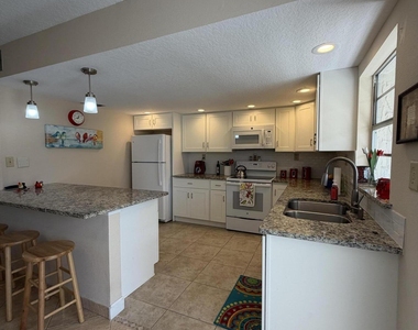 436 Blue Jay Lane - Photo Thumbnail 4