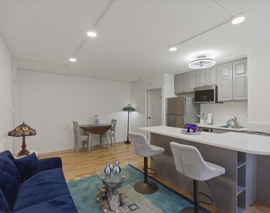 5630 N Sheridan Road - Photo Thumbnail 2