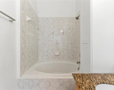 1437 Harbour Walk Road - Photo Thumbnail 19