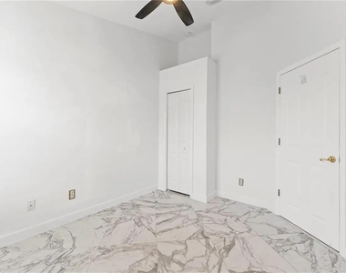 1437 Harbour Walk Road - Photo Thumbnail 25