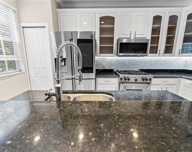 1437 Harbour Walk Road - Photo Thumbnail 12