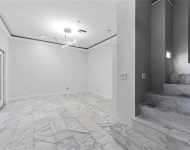 1437 Harbour Walk Road - Photo Thumbnail 3