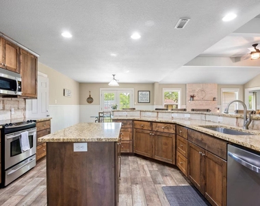 801 John Knox Rd - Photo Thumbnail 7
