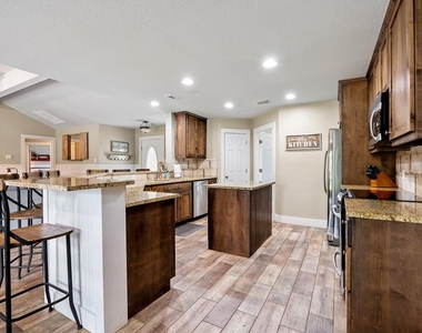 801 John Knox Rd - Photo Thumbnail 6