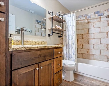 801 John Knox Rd - Photo Thumbnail 14