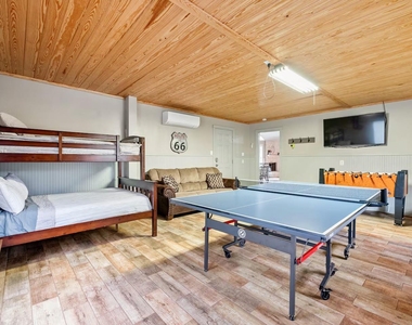 801 John Knox Rd - Photo Thumbnail 10
