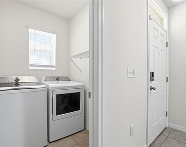 2839 Maiden Grass Isle - Photo Thumbnail 5