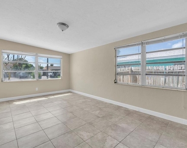 333 72nd Avenue - Photo Thumbnail 21