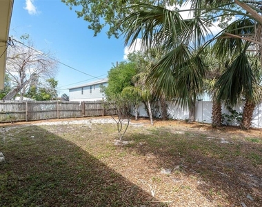 333 72nd Avenue - Photo Thumbnail 28
