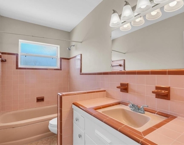 333 72nd Avenue - Photo Thumbnail 15
