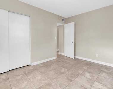 333 72nd Avenue - Photo Thumbnail 17