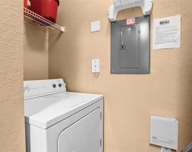 2141 Portofino Place - Photo Thumbnail 18
