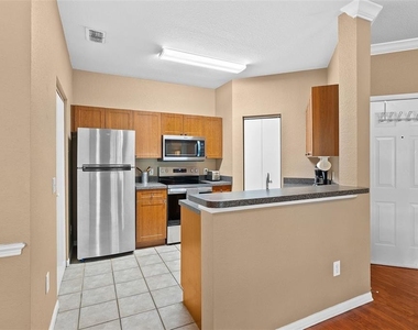 2141 Portofino Place - Photo Thumbnail 13