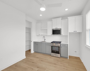 7208 Providence Ave - Photo Thumbnail 6