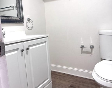 5929 Quantrell Avenue - Photo Thumbnail 13