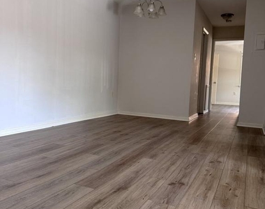 5929 Quantrell Avenue - Photo Thumbnail 7