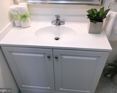 5929 Quantrell Avenue - Photo Thumbnail 10