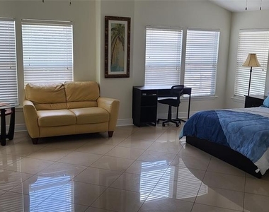 807 Turner Street - Photo Thumbnail 5