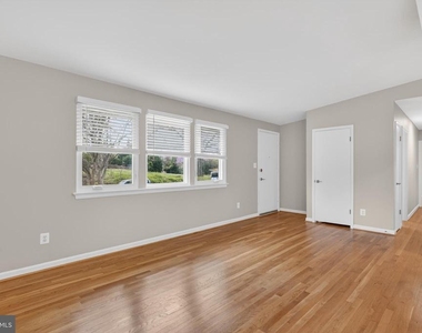 4625 Strathblane Place - Photo Thumbnail 1