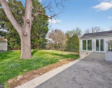 4625 Strathblane Place - Photo Thumbnail 18