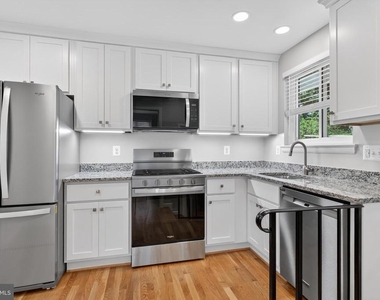 4625 Strathblane Place - Photo Thumbnail 5