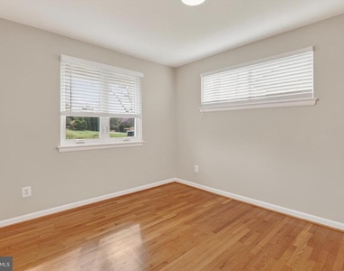 4625 Strathblane Place - Photo Thumbnail 9