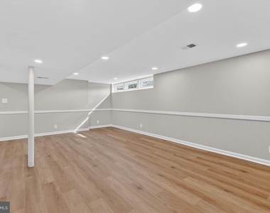 4625 Strathblane Place - Photo Thumbnail 14