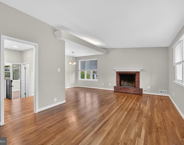 4625 Strathblane Place - Photo Thumbnail 2