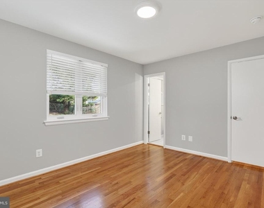 4625 Strathblane Place - Photo Thumbnail 11