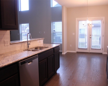 1612 Airedale Rd - Photo Thumbnail 8