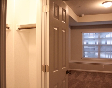 1612 Airedale Rd - Photo Thumbnail 13