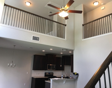 1612 Airedale Rd - Photo Thumbnail 5