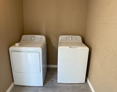 4523 Parrish Street - Photo Thumbnail 8