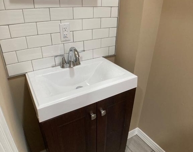 4523 Parrish Street - Photo Thumbnail 14