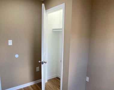 4523 Parrish Street - Photo Thumbnail 32