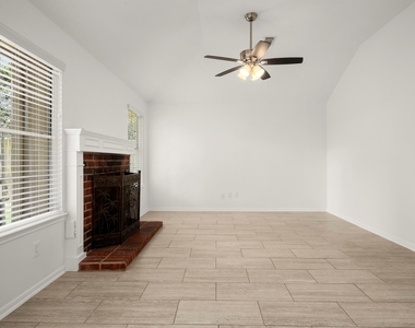 16014 Lakestone Drive - Photo Thumbnail 11