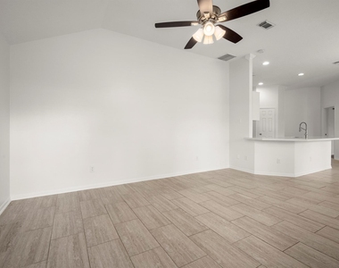 16014 Lakestone Drive - Photo Thumbnail 12