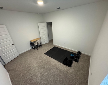 204 James River Dr - Photo Thumbnail 17