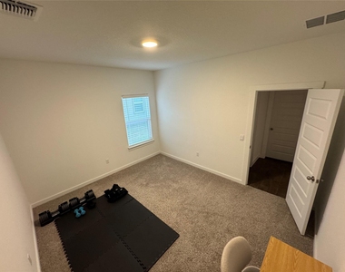 204 James River Dr - Photo Thumbnail 18