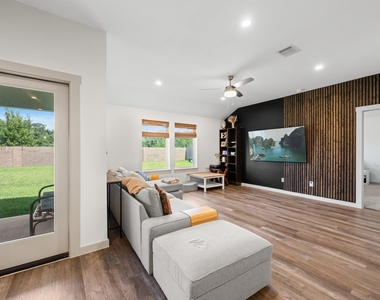 1054 Great Barracuda Lane - Photo Thumbnail 4