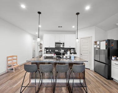1054 Great Barracuda Lane - Photo Thumbnail 11