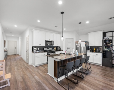 1054 Great Barracuda Lane - Photo Thumbnail 12