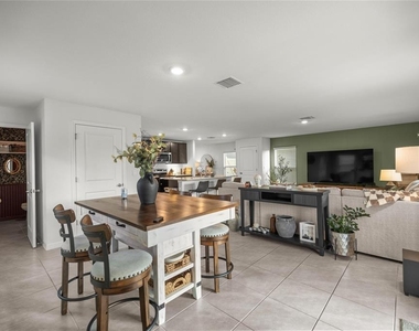 8740 Sw 45th Court - Photo Thumbnail 11