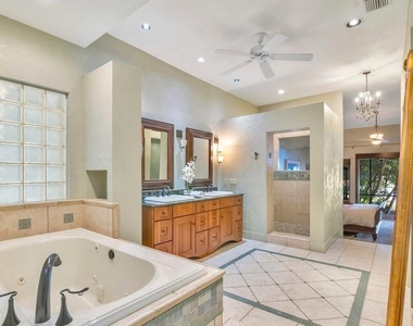 10577 Down Lakeview Circle - Photo Thumbnail 46