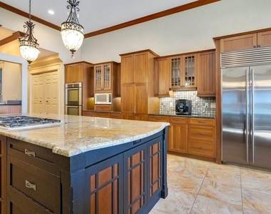 10577 Down Lakeview Circle - Photo Thumbnail 30