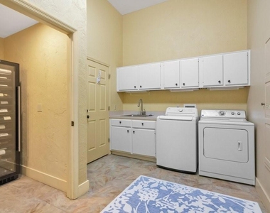 10577 Down Lakeview Circle - Photo Thumbnail 34
