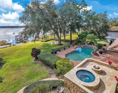 10577 Down Lakeview Circle - Photo Thumbnail 2