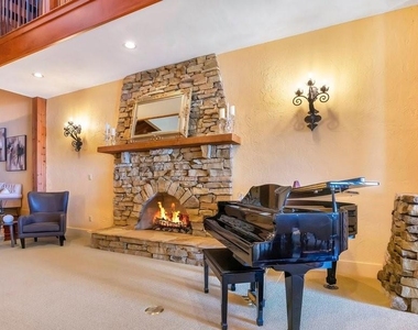 10577 Down Lakeview Circle - Photo Thumbnail 17