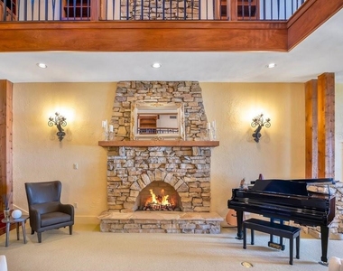 10577 Down Lakeview Circle - Photo Thumbnail 16