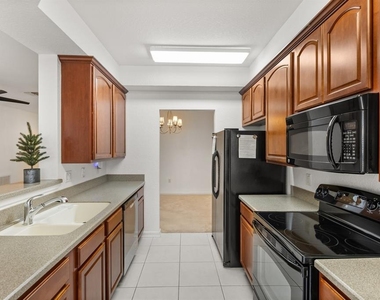 409 Hilgard Cove - Photo Thumbnail 5